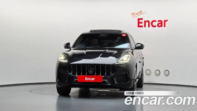 Maserati Grecale 2.0 AWD GT Type P — пробег 11 562 км — фото 3 из 5