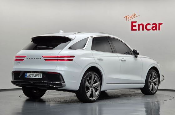 Genesis GV70 2.5T Gasoline 2WD — пробег 8 990 км — фото 2 из 5