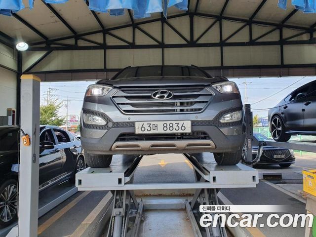 Hyundai Santafe Diesel(e-VGT) 2.0 4WD Exclusive — пробег 191 596 км — фото 1 из 2