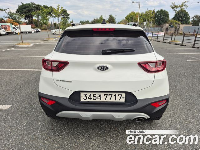 Kia Stonic 1.4 Trendy — пробег 57 700 км — фото 4 из 5