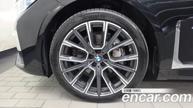 BMW 7-Series 740Li xDrive M Sport Package — пробег 109 817 км — фото 5 из 5