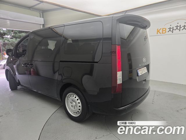 Hyundai Staria Tourer 11-Seater Smart — пробег 20 000 км — фото 4 из 5