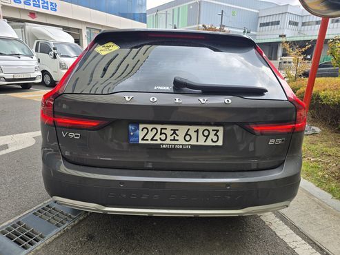 Volvo V90 B5 Ultimate AWD — пробег 41 754 км — фото 3 из 5
