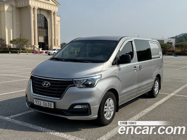 Hyundai Starex Van 5-Seater Smart — пробег 192 769 км — фото 3 из 5