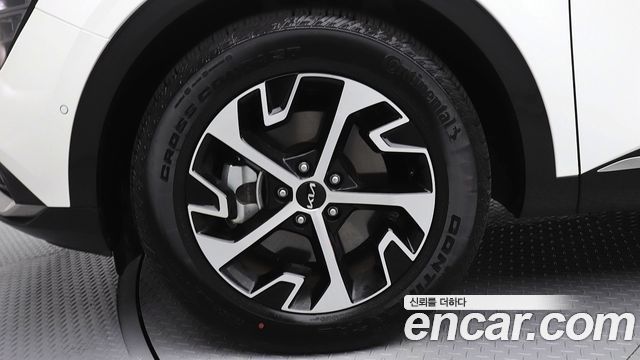 Kia Sportage Signature 4WD — пробег 16 696 км — фото 5 из 5