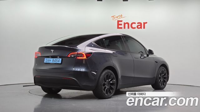 Tesla Model Y RWD — пробег 24 133 км — фото 2 из 5