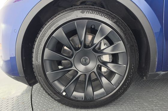 Tesla Model Y Long Range AWD — пробег 93 504 км — фото 5 из 5