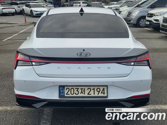 Hyundai AVANTE 1.6 Inspiration — пробег 71 896 км — фото 4 из 5