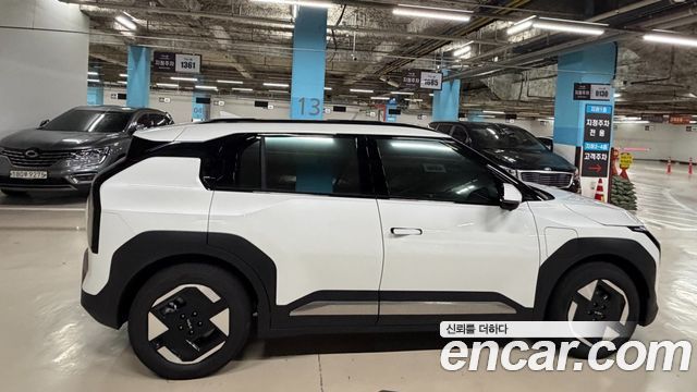 Kia EV3 Long Range 2WD Earth — пробег 920 км — фото 4 из 5
