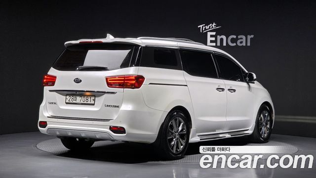 Kia Carnival 7-Seater Limousine President — пробег 177 776 км — фото 2 из 5