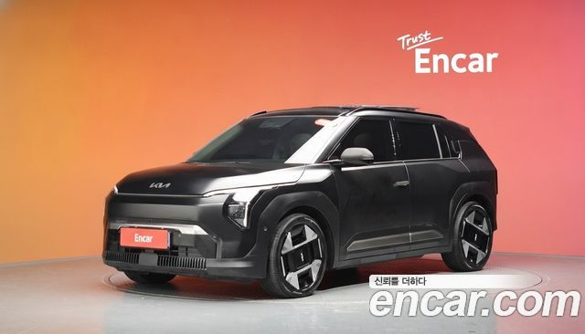 Kia EV3 Long Range 2WD Earth — пробег 51 528 км — фото 1 из 5