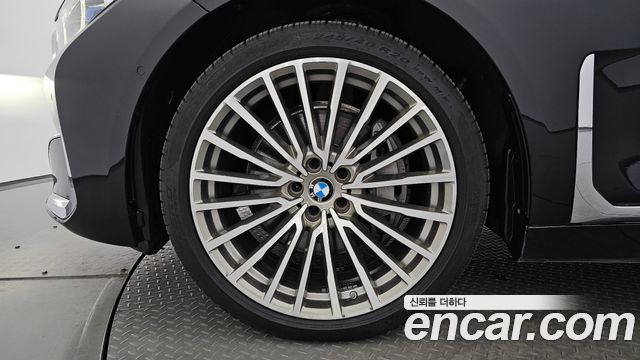 BMW 7-Series 730Ld xDrive Design Pure Excellence — пробег 114 645 км — фото 5 из 5