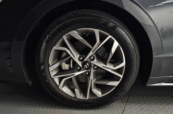 Hyundai Sonata 2.0 Premium Plus — пробег 23 610 км — фото 5 из 5