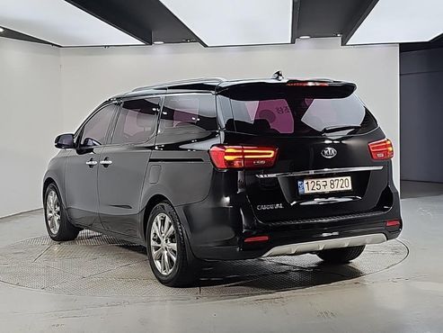 Kia Carnival 9-Seater Prstige — пробег 177 996 км — фото 3 из 5