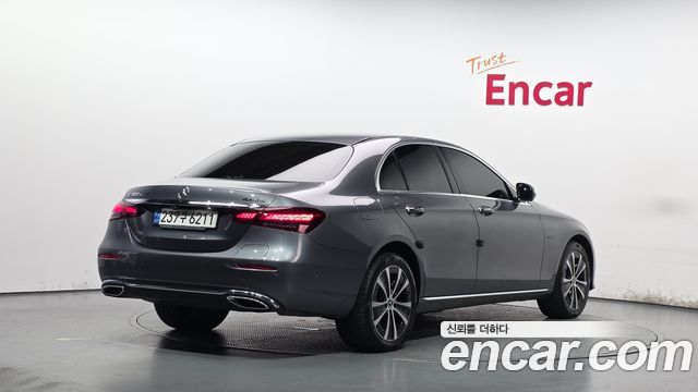 Mercedes-Benz E-Class E300e 4MATIC Exclusive — пробег 76 758 км — фото 2 из 5