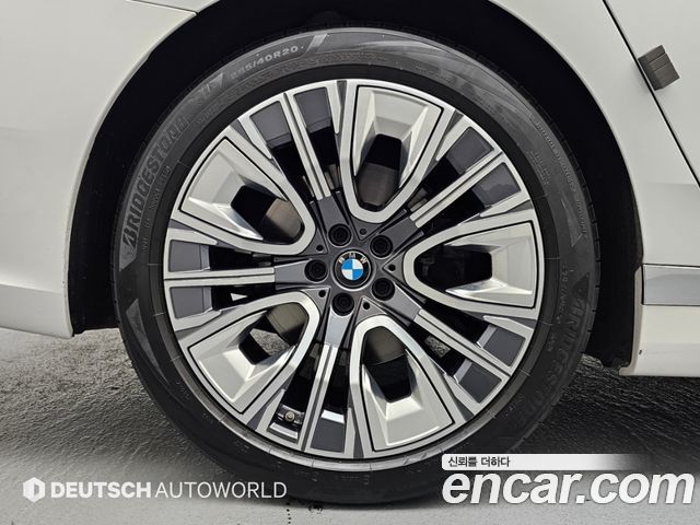 BMW 7-Series 740i sDrive Design Pure Excellence — пробег 24 795 км — фото 5 из 5