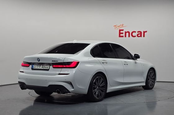 BMW 3-Series 320i M Sport — пробег 76 775 км — фото 2 из 5