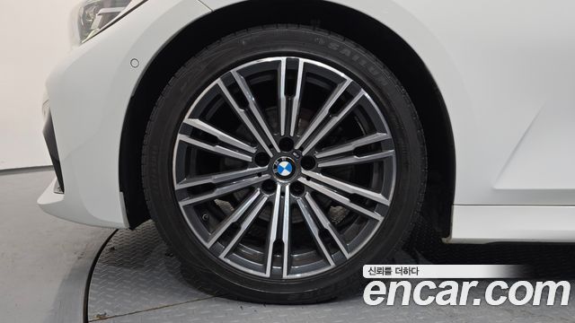 BMW 3-Series 320i M Sport — пробег 76 775 км — фото 5 из 5