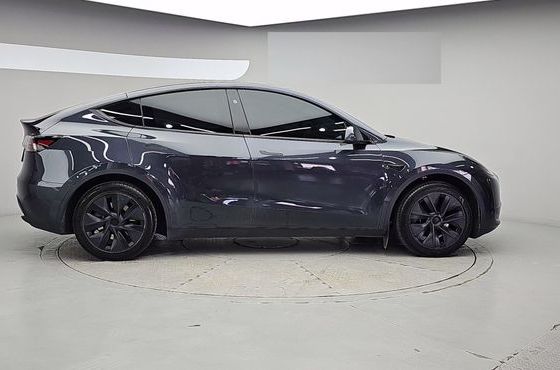 Tesla Model Y RWD — пробег 37 595 км — фото 3 из 5