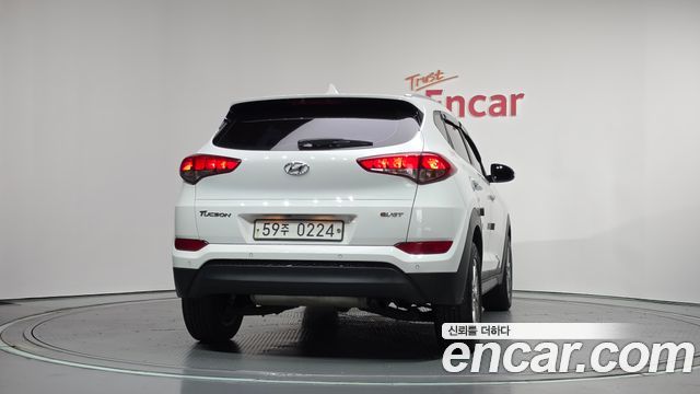 Hyundai Tucson Diesel 1.7 2WD Modern — пробег 181 380 км — фото 4 из 5