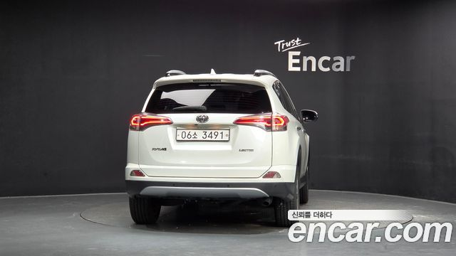 Toyota RAV4 2.5 2WD 4th — пробег 68 306 км — фото 4 из 5