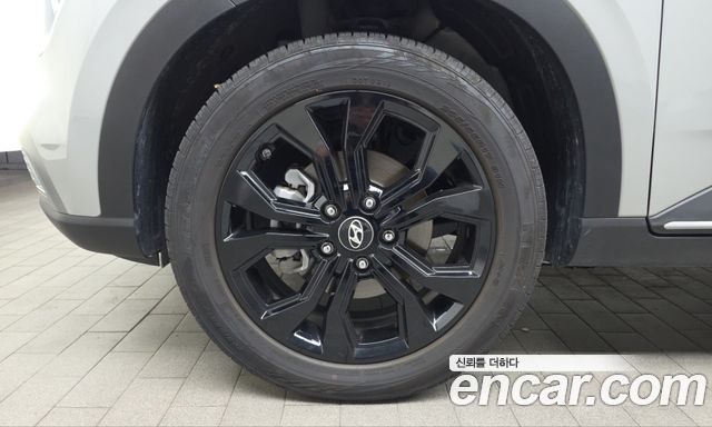 Hyundai Venue 1.6 Flux — пробег 5 246 км — фото 5 из 5