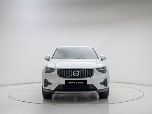Volvo XC40 B4 Ultra Bright — пробег 8 389 км — фото 2 из 5