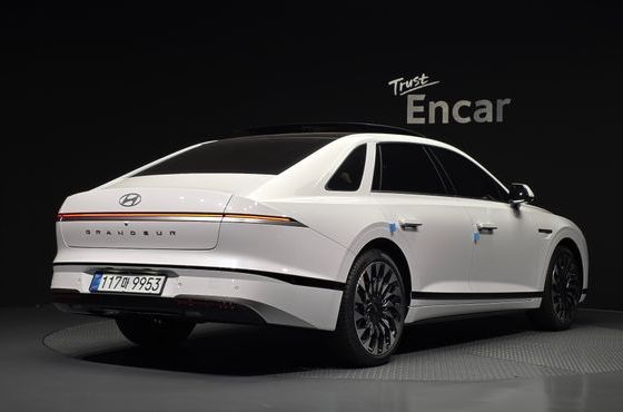 Hyundai Grandeur Caligraphy — пробег 66 км — фото 2 из 5