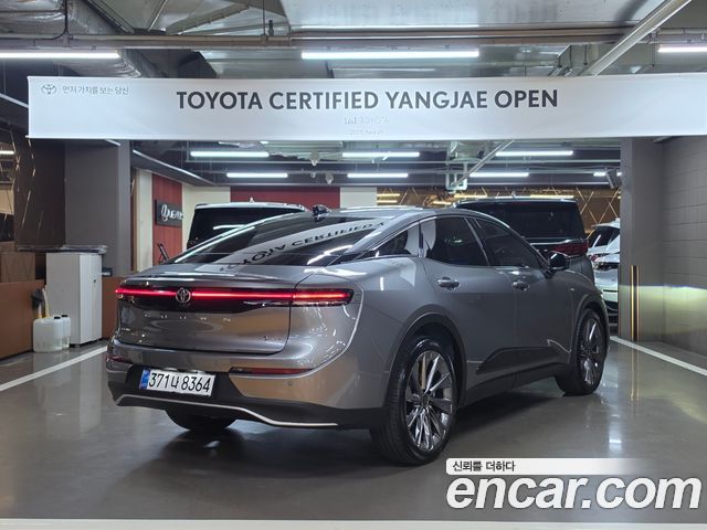 Toyota Crown 2.5 4WD Hybrid — пробег 2 496 км — фото 2 из 5