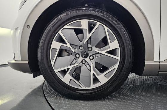 Genesis GV60 Standard AWD — пробег 58 701 км — фото 5 из 5