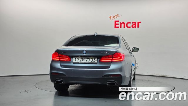 BMW 5-Series 520d xDrive M Sport Package Plus — пробег 152 100 км — фото 4 из 5