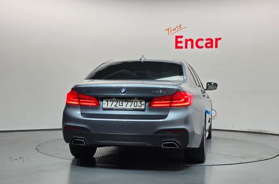 BMW 5-Series 520d xDrive M Sport Package Plus — пробег 152 100 км — фото 4 из 5