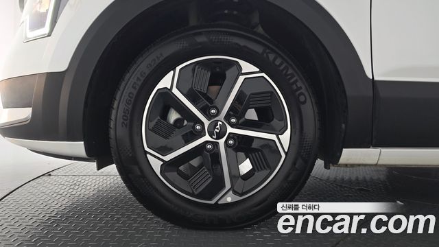 Kia Niro Prestige — пробег 29 351 км — фото 5 из 5