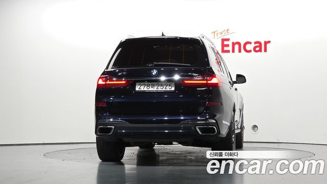 BMW X7 xDrive 40i M Sport 6STR — пробег 145 904 км — фото 4 из 5