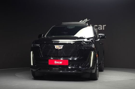 Cadillac Escalade 6.2 Sports Platinum — пробег 18 459 км — фото 3 из 5