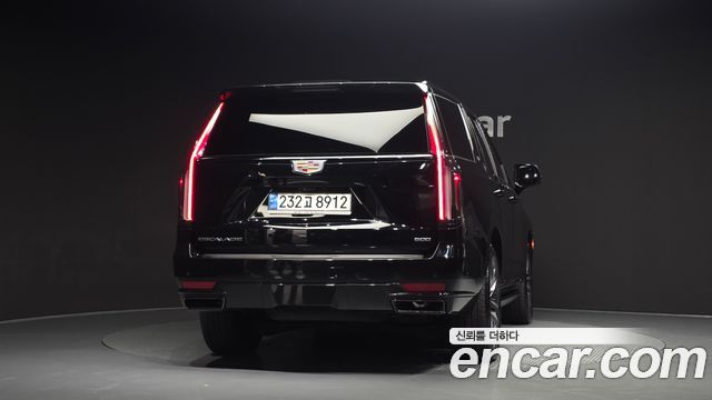 Cadillac Escalade 6.2 Sports Platinum — пробег 18 459 км — фото 4 из 5