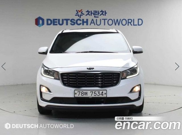 Kia Carnival 11-Seater Prestige — пробег 216 917 км — фото 2 из 3