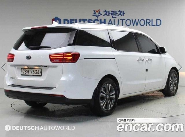 Kia Carnival 11-Seater Prestige — пробег 216 917 км — фото 3 из 3