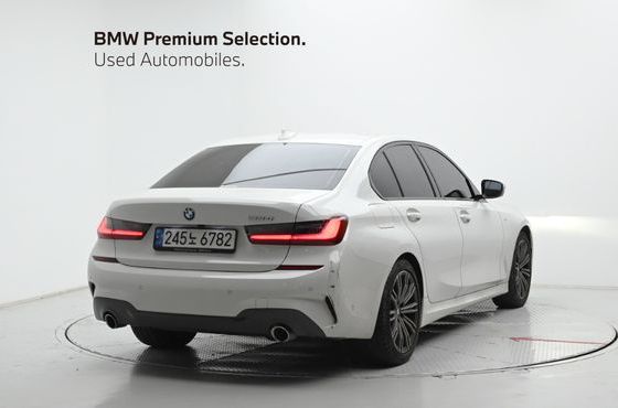 BMW 3-Series 320i M Sport — пробег 65 595 км — фото 2 из 5