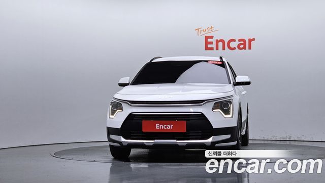 Kia Niro Prestige — пробег 39 878 км — фото 3 из 5
