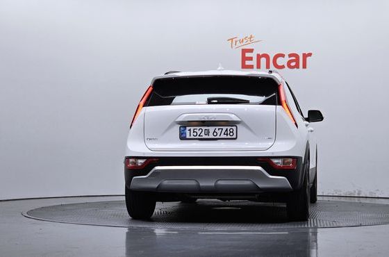 Kia Niro Prestige — пробег 39 878 км — фото 4 из 5