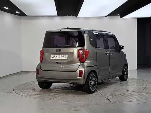 Kia RAY Luxury — пробег 206 708 км — фото 4 из 5