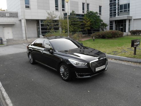 Genesis EQ900 3.3 T-GDI AWD Premiun Luxury — пробег 121 389 км — фото 4 из 5