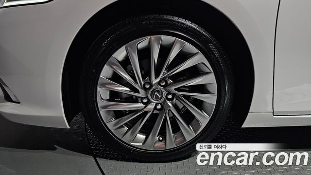 Lexus ES из Кореи Encar