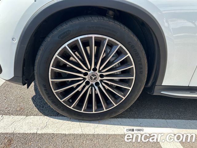 Mercedes-Benz GLC-Class GLC 300 4MATIC Avantgarde — пробег 21 071 км — фото 5 из 5