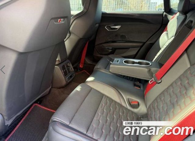Audi RS e-tron GT из Кореи Encar
