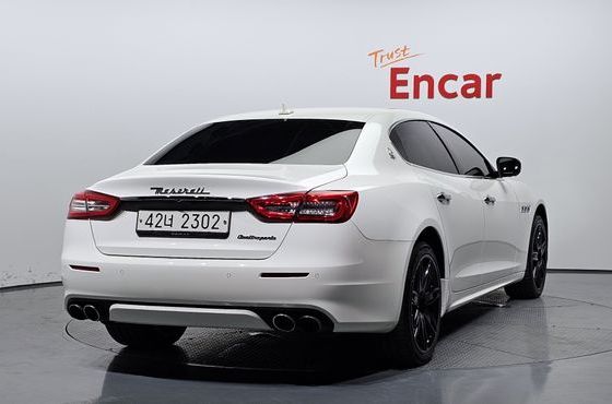 Maserati Quattroporte 3.0 V6 Granlusso — пробег 117 568 км — фото 2 из 5