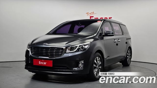 Kia Carnival 11-seater Prestige — пробег 90 321 км — фото 1 из 5