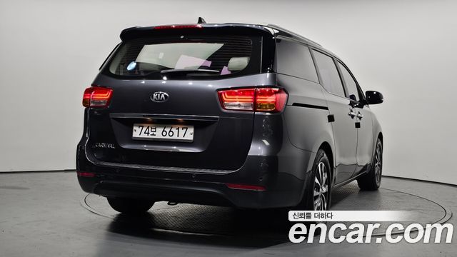 Kia Carnival 11-seater Prestige — пробег 90 321 км — фото 2 из 5