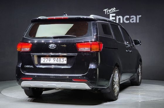Kia Carnival 9-seater Prestige — пробег 74 186 км — фото 2 из 5